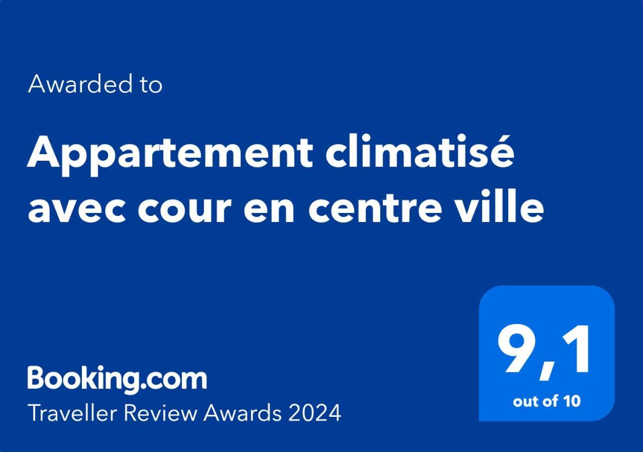 Appartement Climatise Avec Cour En Centre Ville Carpentras Bagian luar foto